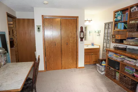 7455 Chestnut Dr, Bismarck, ND 58504 photo 25
