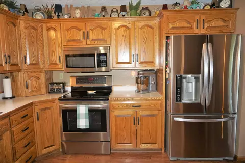 7455 Chestnut Dr, Bismarck, ND 58504 photo 6