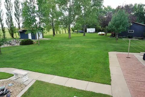 7455 Chestnut Dr, Bismarck, ND 58504 photo 42