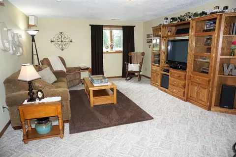 7455 Chestnut Dr, Bismarck, ND 58504 photo 22