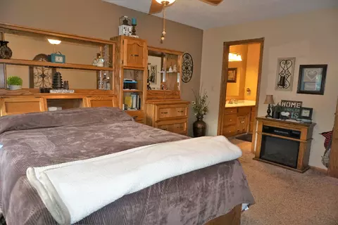 7455 Chestnut Dr, Bismarck, ND 58504 photo 12