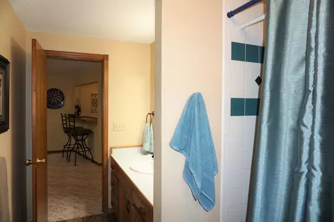 7455 Chestnut Dr, Bismarck, ND 58504 photo 27