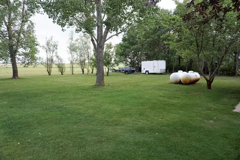 7455 Chestnut Dr, Bismarck, ND 58504 photo 36