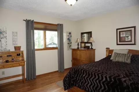 7455 Chestnut Dr, Bismarck, ND 58504 photo 15