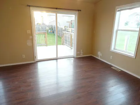 5009 37th Ave NW, Mandan, ND 58554 photo 3