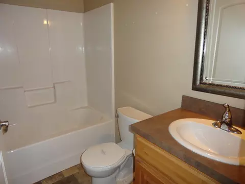 5009 37th Ave NW, Mandan, ND 58554 photo 8