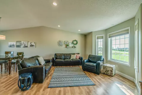 7620 Limestone Ln, Bismarck, ND 58503 photo 19