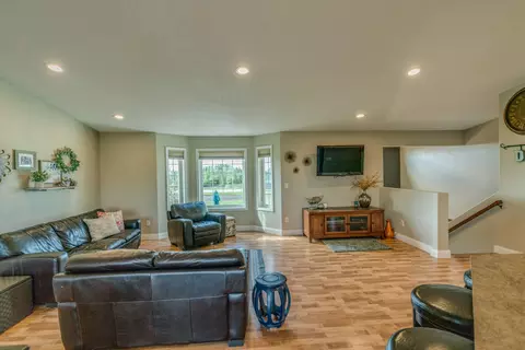 7620 Limestone Ln, Bismarck, ND 58503 photo 18