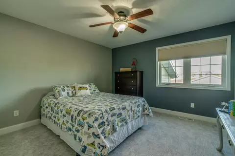 7620 Limestone Ln, Bismarck, ND 58503 photo 28
