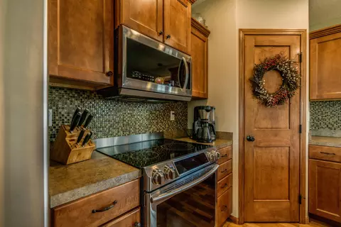 7620 Limestone Ln, Bismarck, ND 58503 photo 16