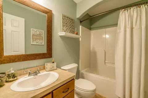 7620 Limestone Ln, Bismarck, ND 58503 photo 30