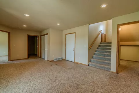 1083 E Turnpike Ave, Bismarck, ND 58501 photo 18