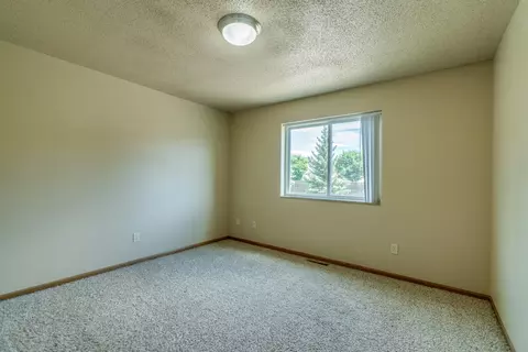 1083 E Turnpike Ave, Bismarck, ND 58501 photo 15