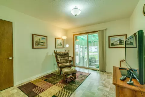 535 Sunset Pl, Bismarck, ND 58504 photo 2