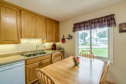 535 Sunset Pl, Bismarck, ND 58504 photo 6