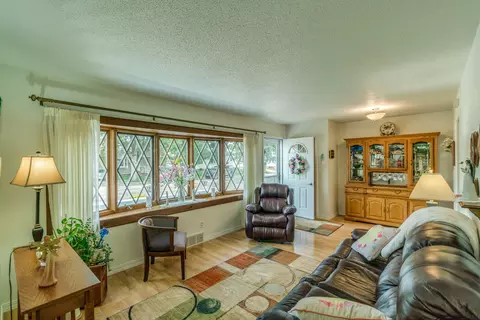 535 Sunset Pl, Bismarck, ND 58504 photo 4