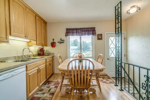535 Sunset Pl, Bismarck, ND 58504 photo 5
