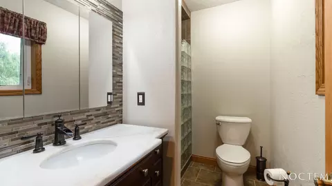 9410 Plainview Dr, Bismarck, ND 58503 photo 39