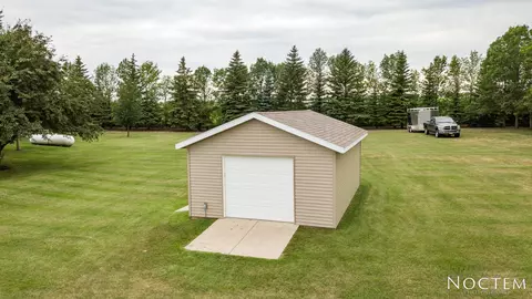 9410 Plainview Dr, Bismarck, ND 58503 photo 10