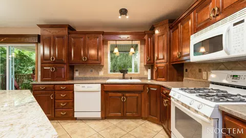 9410 Plainview Dr, Bismarck, ND 58503 photo 33