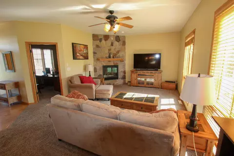 4512 Boulder Ridge Rd, Bismarck, ND 58503 photo 7