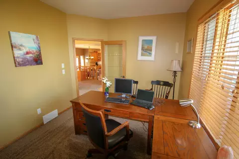 4512 Boulder Ridge Rd, Bismarck, ND 58503 photo 8