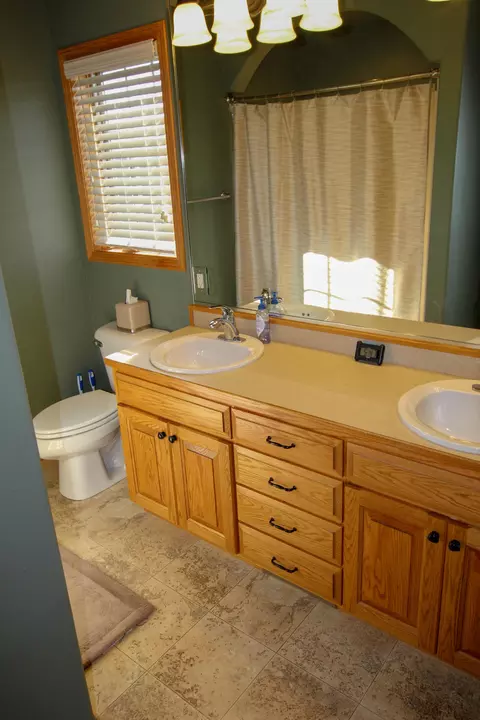 4512 Boulder Ridge Rd, Bismarck, ND 58503 photo 18