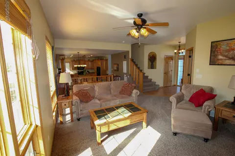 4512 Boulder Ridge Rd, Bismarck, ND 58503 photo 9