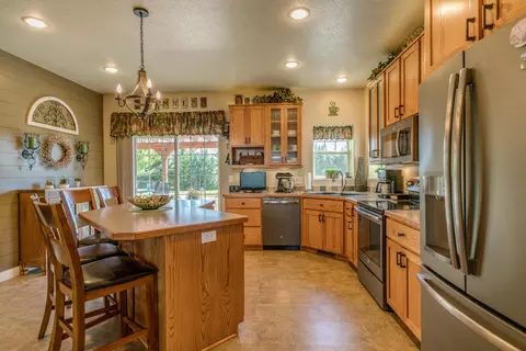 3523 Bottom Rd, Bismarck, ND 58504 photo 8