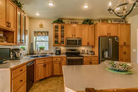 3523 Bottom Rd, Bismarck, ND 58504 photo 12