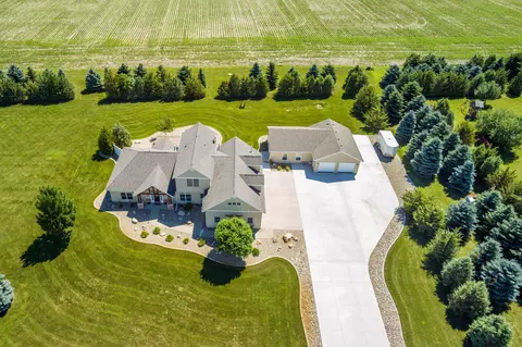 3523 Bottom Rd, Bismarck, ND 58504 photo 2
