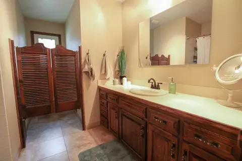 2537 E Boulevard Ave, Bismarck, ND 58501 photo 24