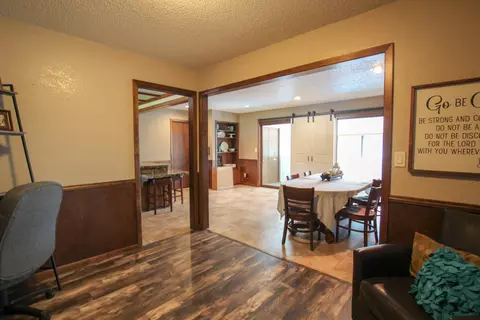 2537 E Boulevard Ave, Bismarck, ND 58501 photo 17