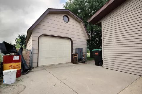 53 Custer Dr, Lincoln, ND 58504 photo 14