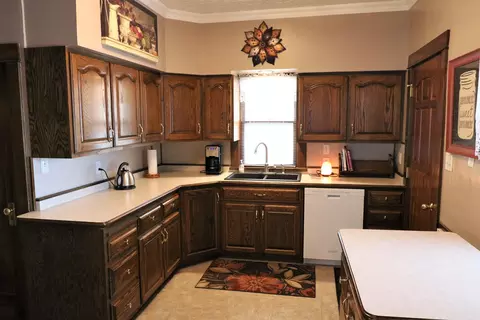 208 5th Ave NW, Mandan, ND 58554 photo 10
