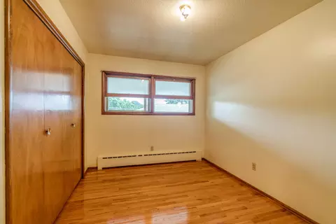1227 18th St, Bismarck, ND 58501 photo 12