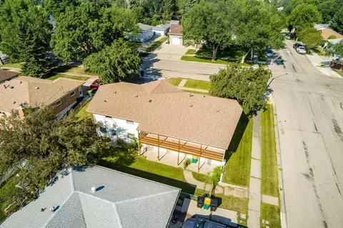 1227 18th St, Bismarck, ND 58501 photo 5