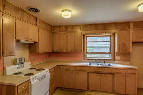 1227 18th St, Bismarck, ND 58501 photo 16