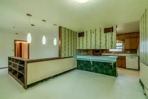 1227 18th St, Bismarck, ND 58501 photo 7