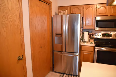 1306 Territory Dr, Bismarck, ND 58503 photo 10