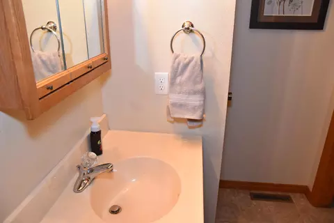 1306 Territory Dr, Bismarck, ND 58503 photo 24