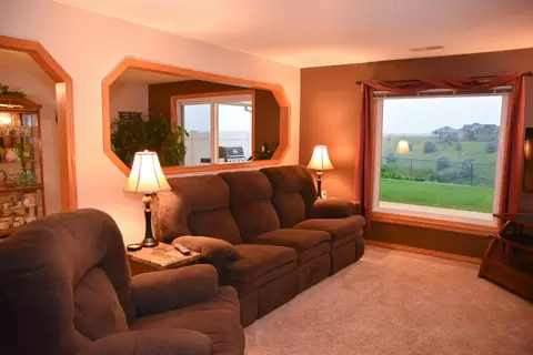 1306 Territory Dr, Bismarck, ND 58503 photo 5