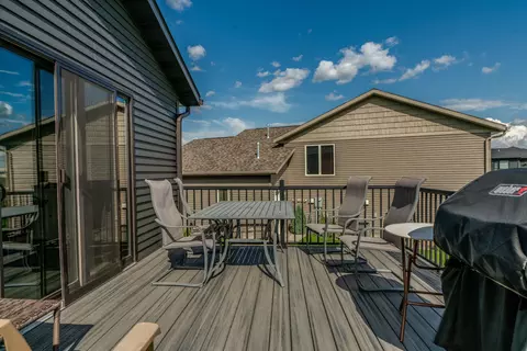 4025 Knudsen Loop, Bismarck, ND 58503 photo 10