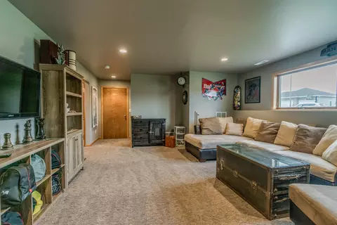 4025 Knudsen Loop, Bismarck, ND 58503 photo 38