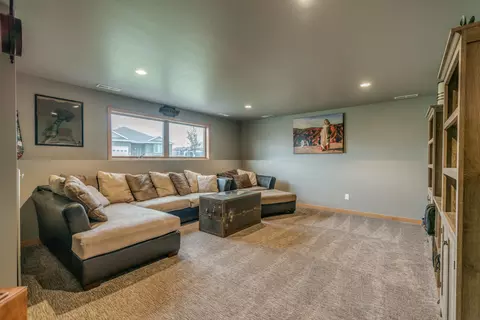 4025 Knudsen Loop, Bismarck, ND 58503 photo 36
