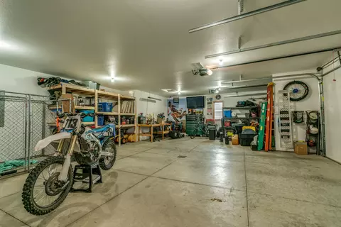 4025 Knudsen Loop, Bismarck, ND 58503 photo 44