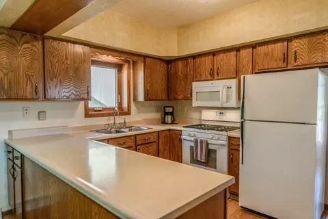 620 Summit Ave, Hebron, ND 58638 photo 9
