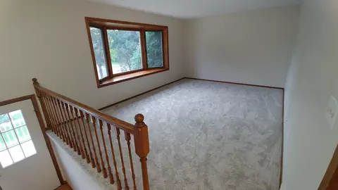 1600 E Omaha Dr, Bismarck, ND 58504 photo 4