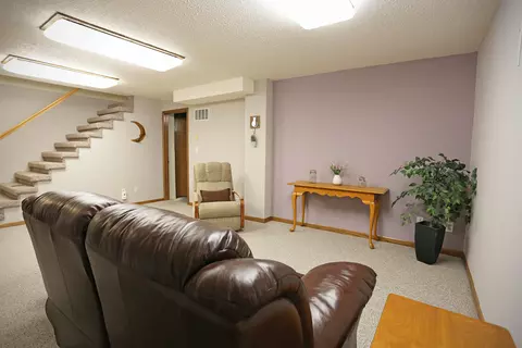1983 E Capitol Ave, Bismarck, ND 58501 photo 28