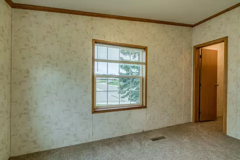 1726 N Valley Loop, Bismarck, ND 58503 photo 27